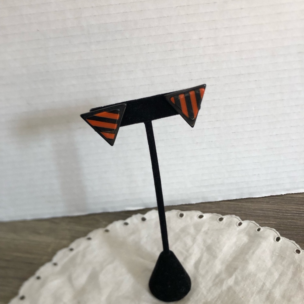 Vtg Black and Orange Triangle Stripe Lucite Stud Earrings